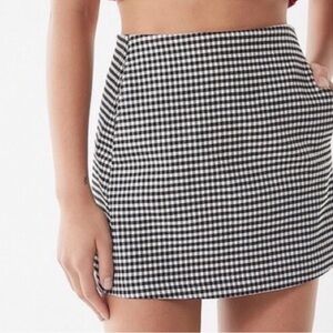 Urban Outfitters High Waisted Black & White Gingham Mini Skirt Small